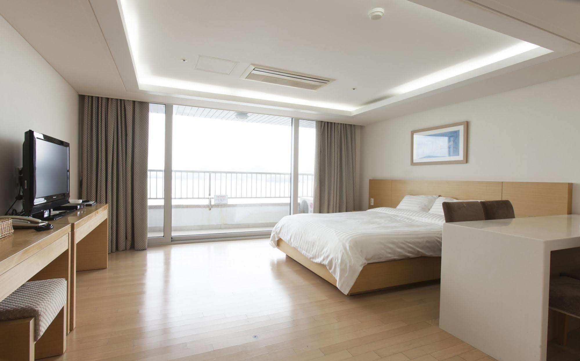 Kumho Tongyeong Marina Resort Dış mekan fotoğraf
